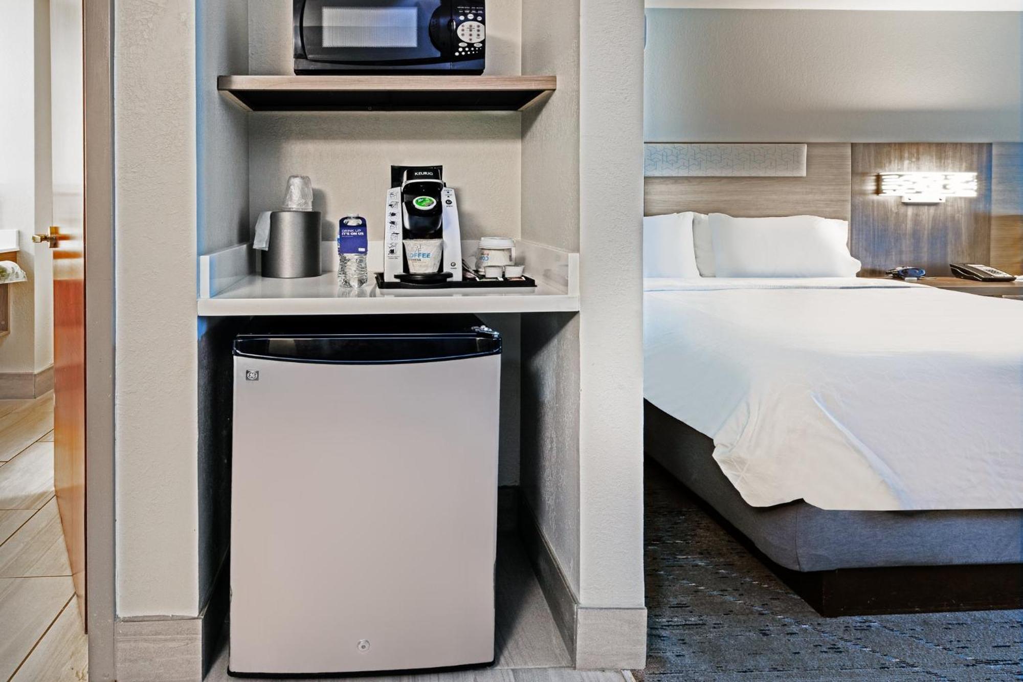 Holiday Inn Express Harvey-Marrero By Ihg Exterior photo